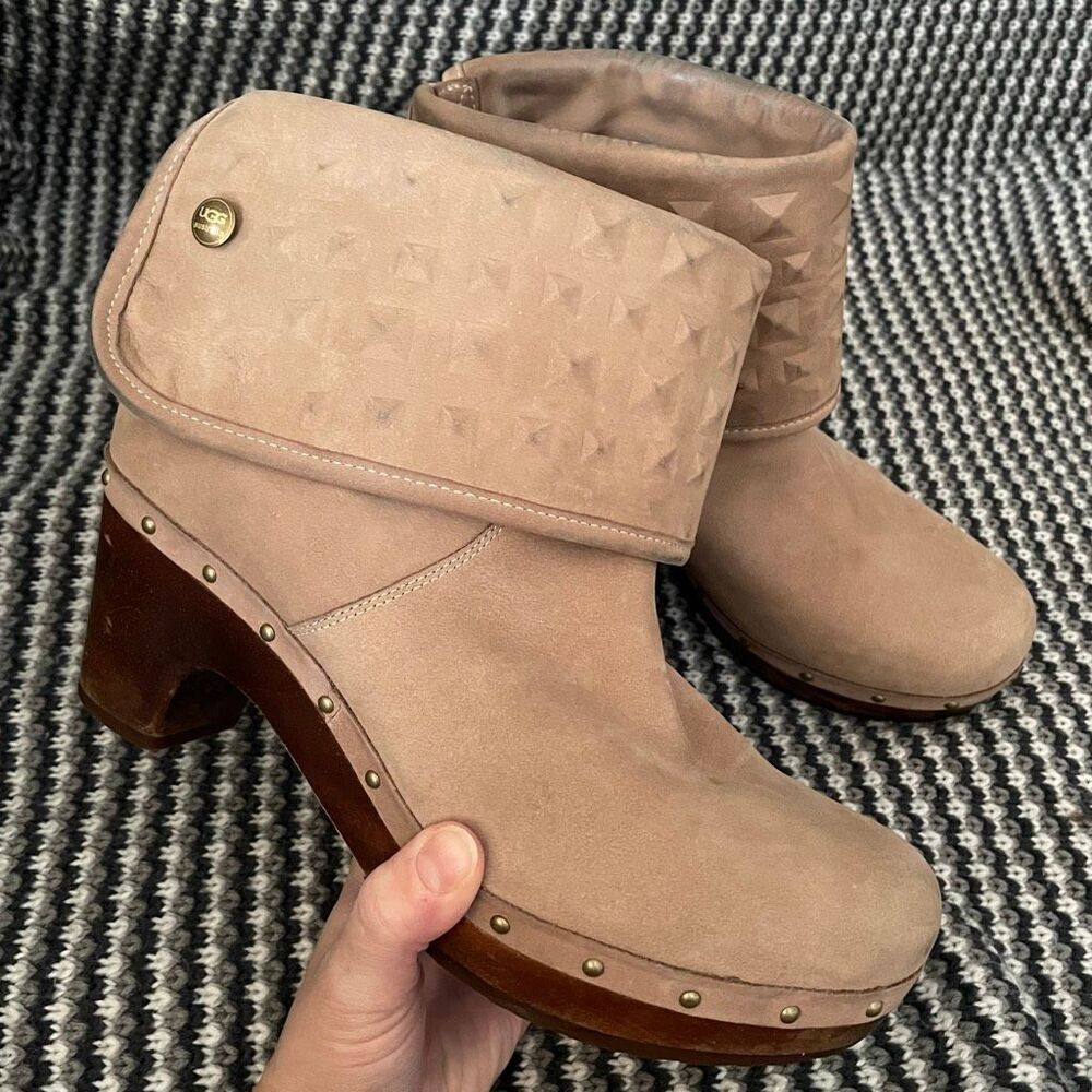 UGG Lynnea Studs clog bootie women’s shoe size 9